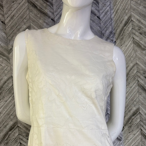 H&M Cream Sleeveless with lace Pattern, lined above the knee dress, sz 10 - Picture 5 of 9